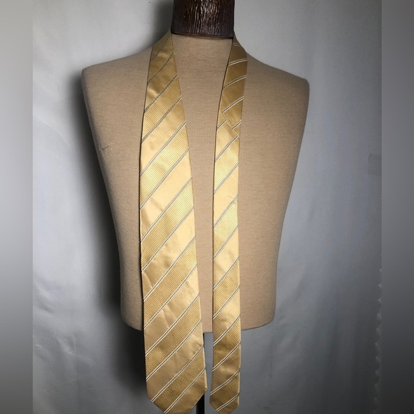 - Mens Yellow Tie. - Picture 1 of 4